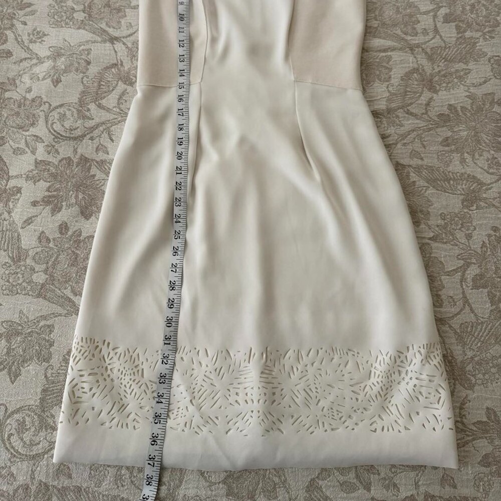 T.Tahari White sleeveless fitted dress with lace trim lined size 6 - Picture 13 of 14